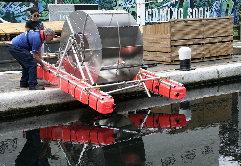 Helped by engineer Toby Borland, a new floating water wheel was installed on the River Lea in the Queen Elizabeth Olympic Park in July 2019