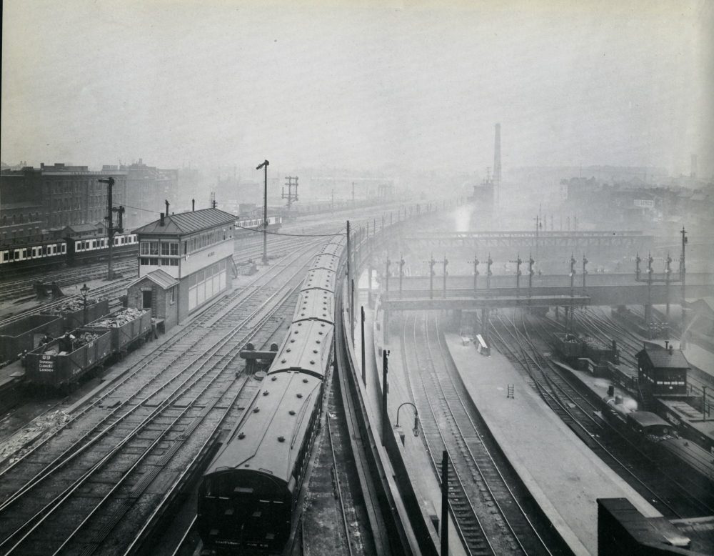 Looking north from Broad Street Station in 1898. The Liverpool Street platforms are on the right. Image courtesy Science Museum Group.