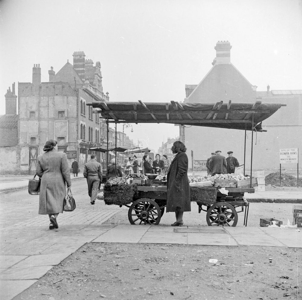 Chrisp Street Market 1949-50 by Nigel Henderson