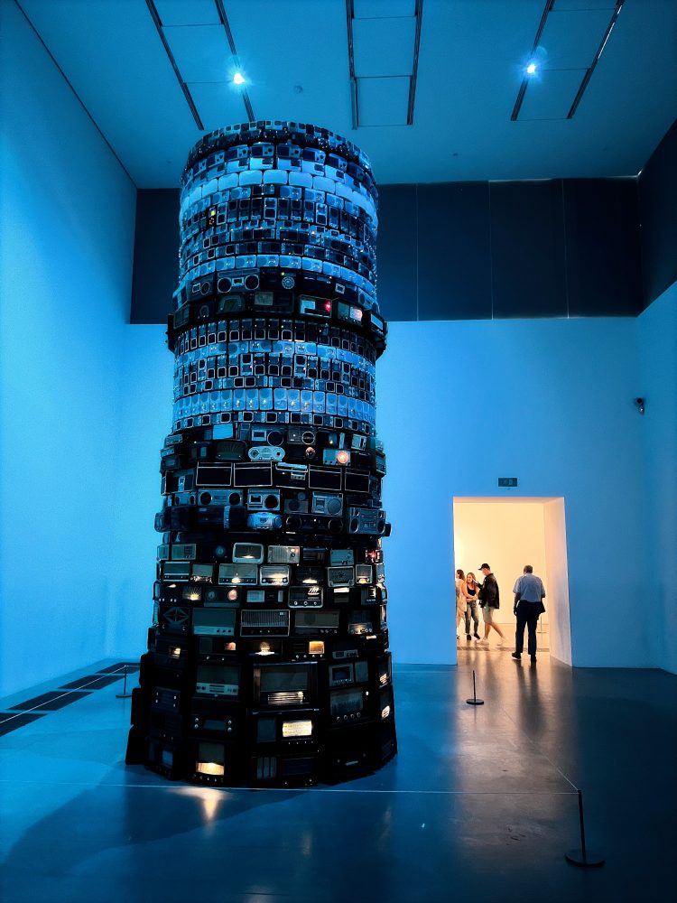 Babel 2001 by Cildo Meireles