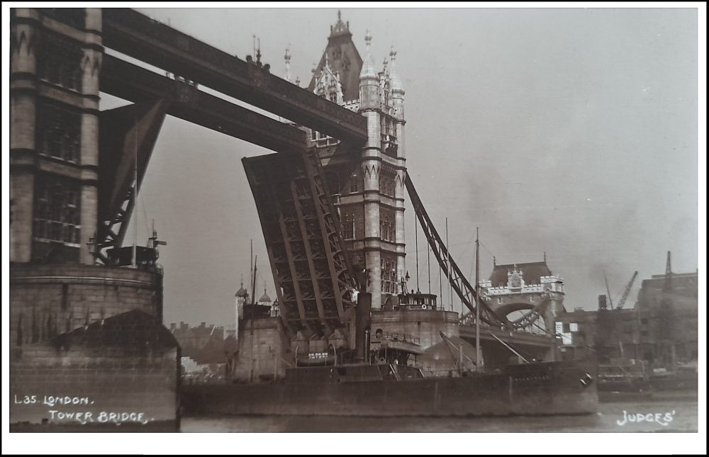 1930s (?) postcard of Tower Bridge