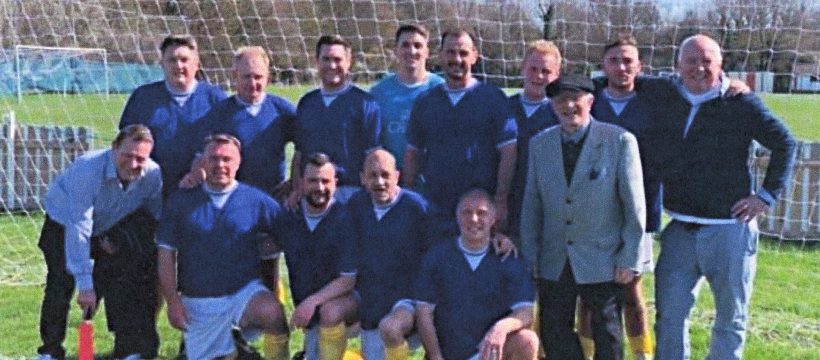 Unknown football team with Ray Gipson